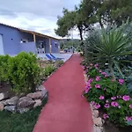 Bay Pefkari