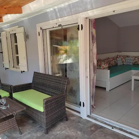 Bay Διαμέρισμα Πευκάρι