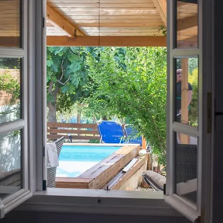 Bay Διαμέρισμα Πευκάρι