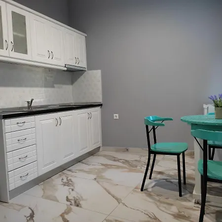 Bay * Πευκάρι