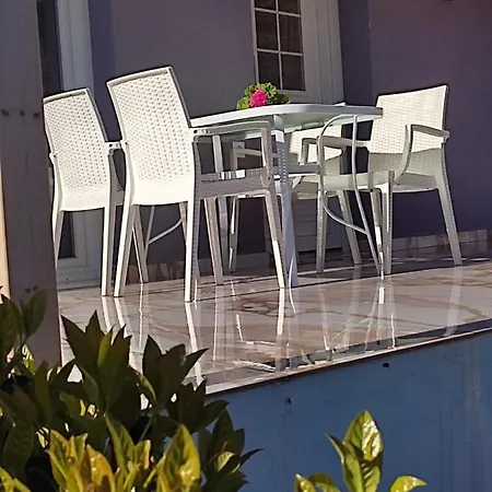 Bay Διαμέρισμα Πευκάρι