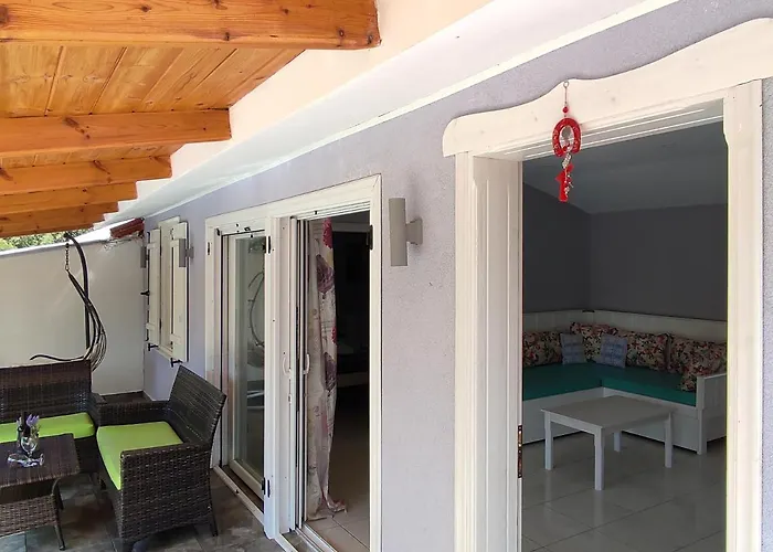Bay Apartment