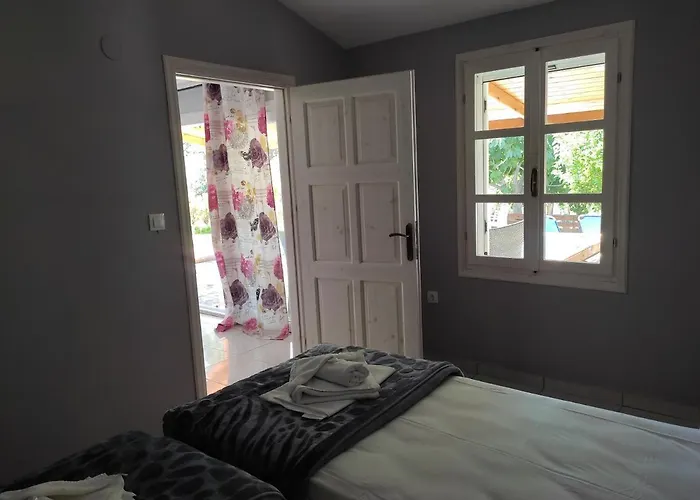 Bay Apartment