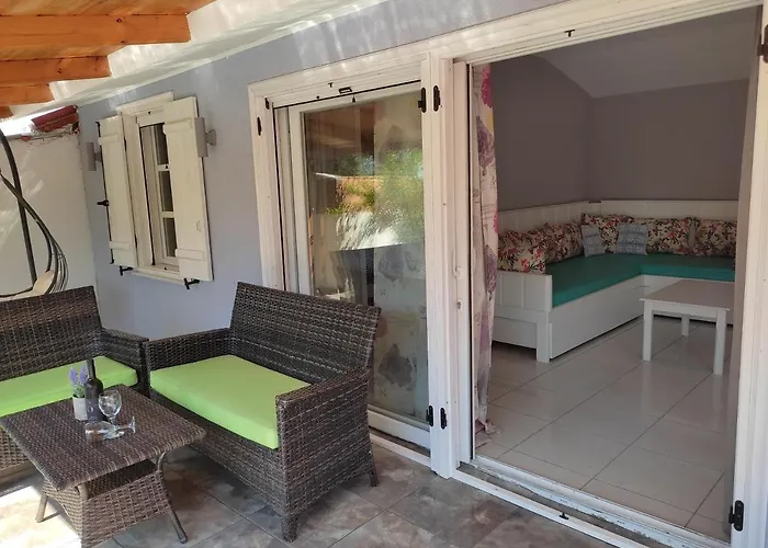 Bay Apartment Pefkari