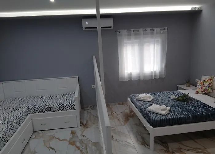 Bay Apartment *