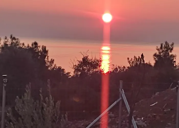 Bay * Pefkari