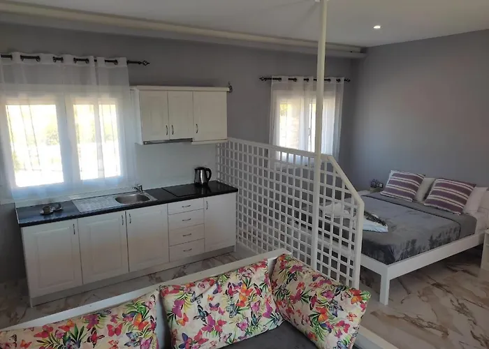 Bay Apartment *