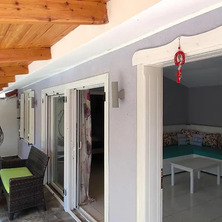 Bay Apartment