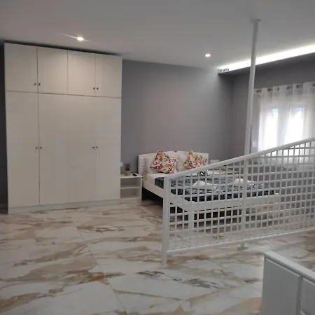 Bay Apartment *