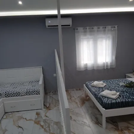 Bay Apartment *