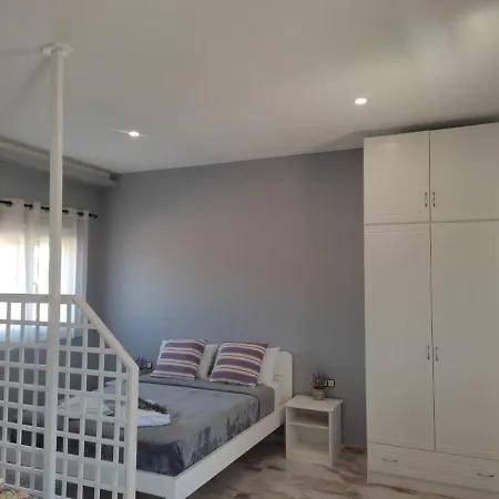 Apartment Bay Pefkari
