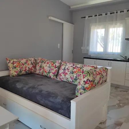 Bay Apartment *