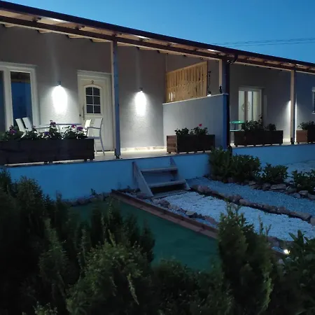 Bay Pefkari