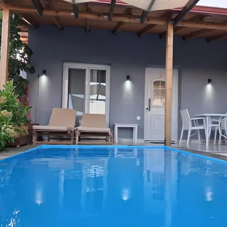 Bay * Pefkari